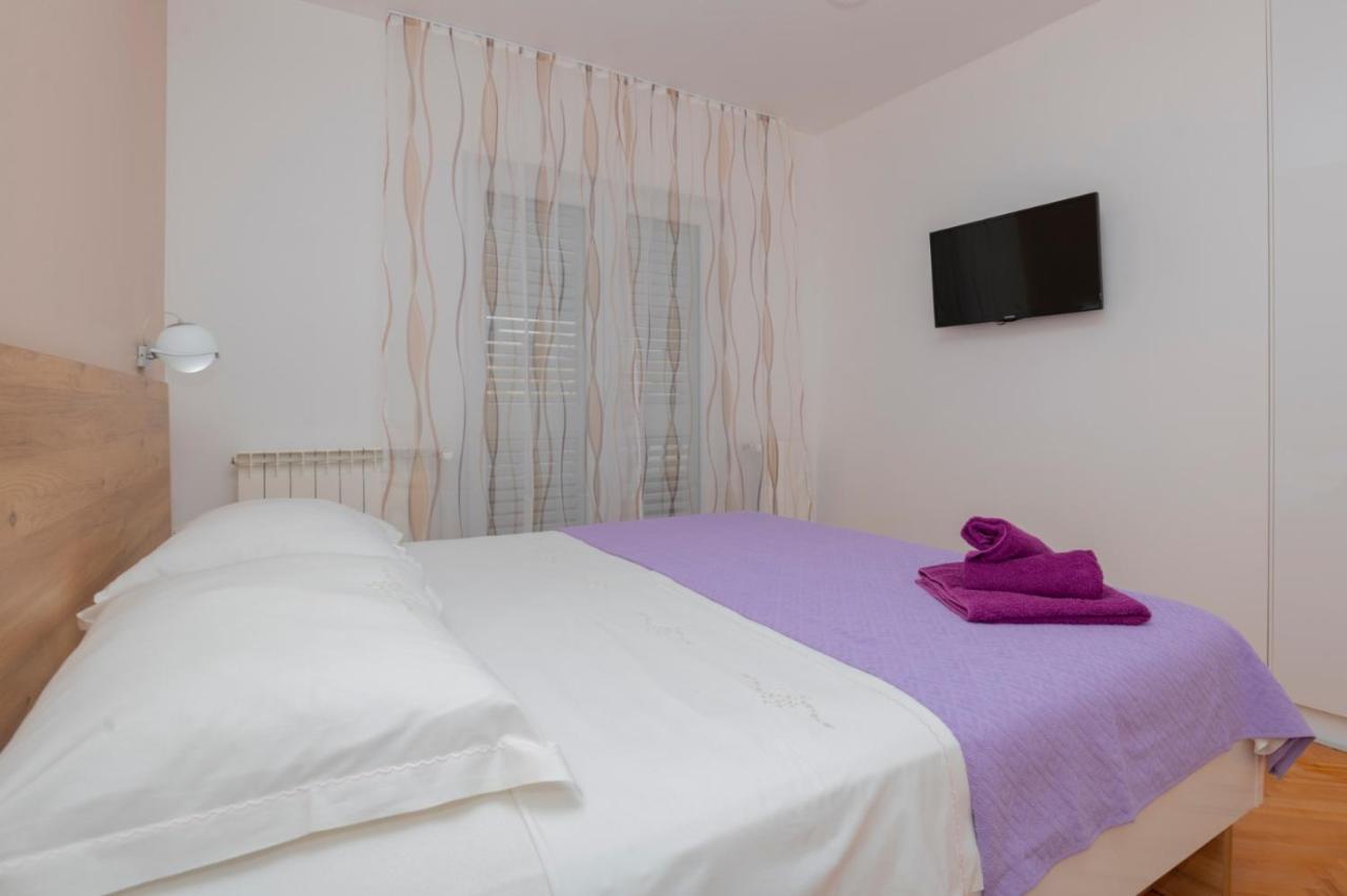 Apartments Radeljic โปดสตรานา ภายนอก รูปภาพ