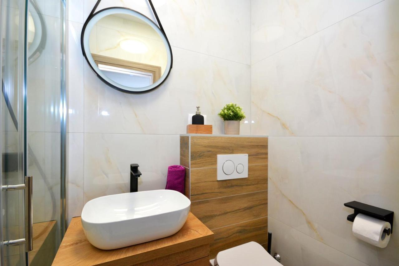 Apartments Radeljic โปดสตรานา ภายนอก รูปภาพ
