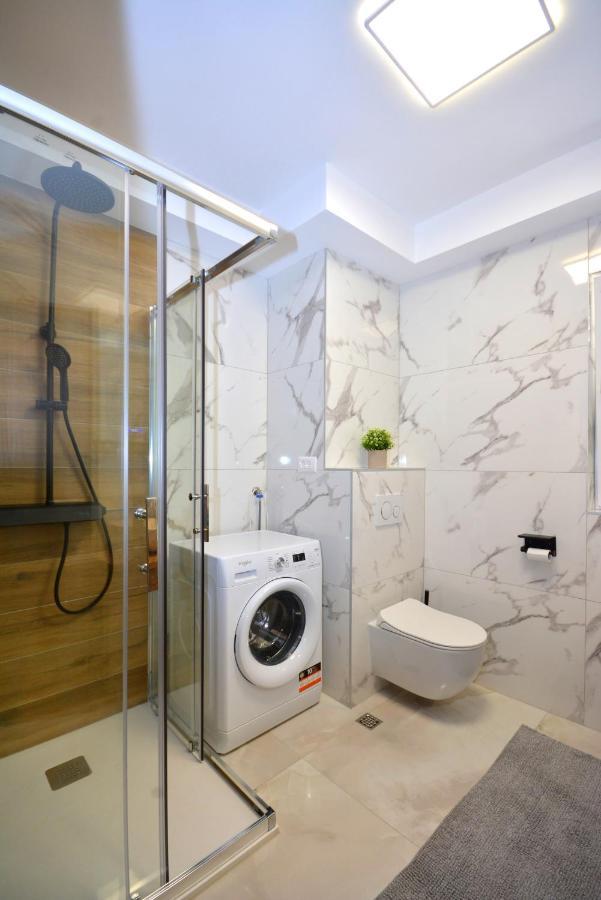 Apartments Radeljic โปดสตรานา ภายนอก รูปภาพ