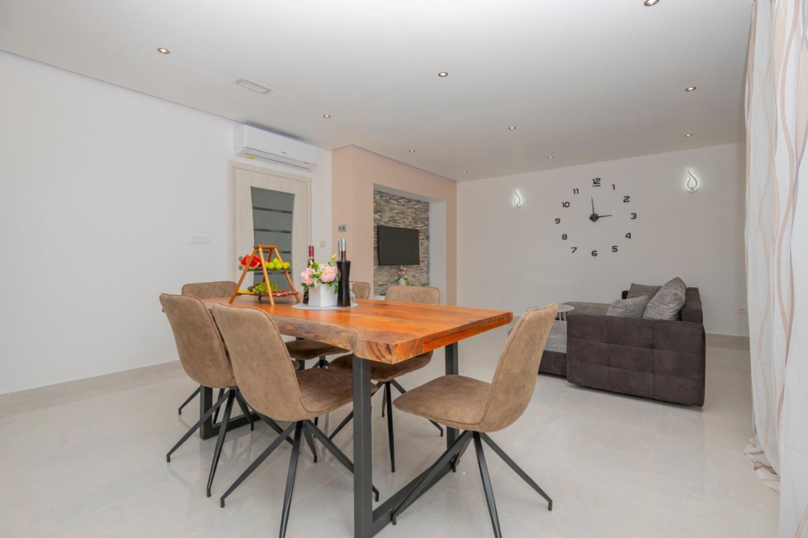 Apartments Radeljic โปดสตรานา ห้อง รูปภาพ